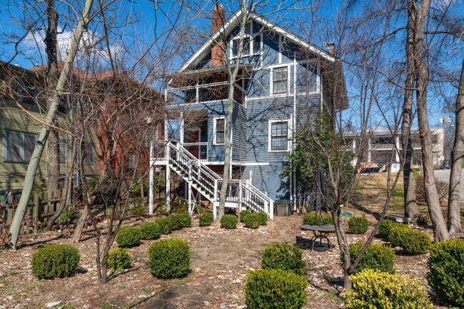 Foto del edificio - Beautiful 3BR in Birmingham’s Historic Highlands – Don't Miss Out!