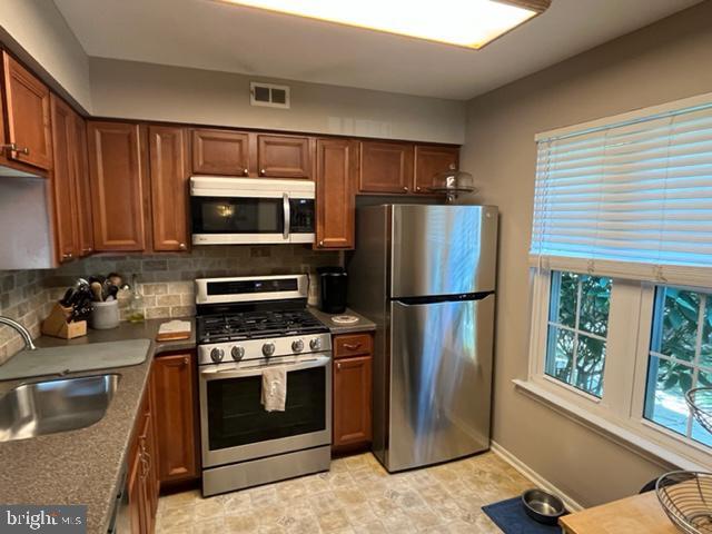 Building Photo - 1707A Denham Ct