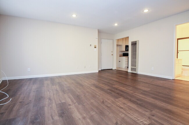Foto del edificio - 15040 Moorpark St