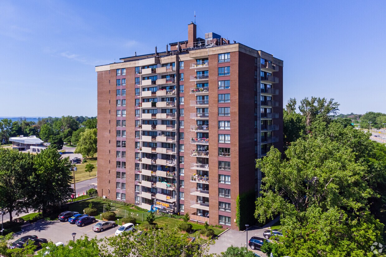 Photo du bâtiment - Bayside Lakeshore