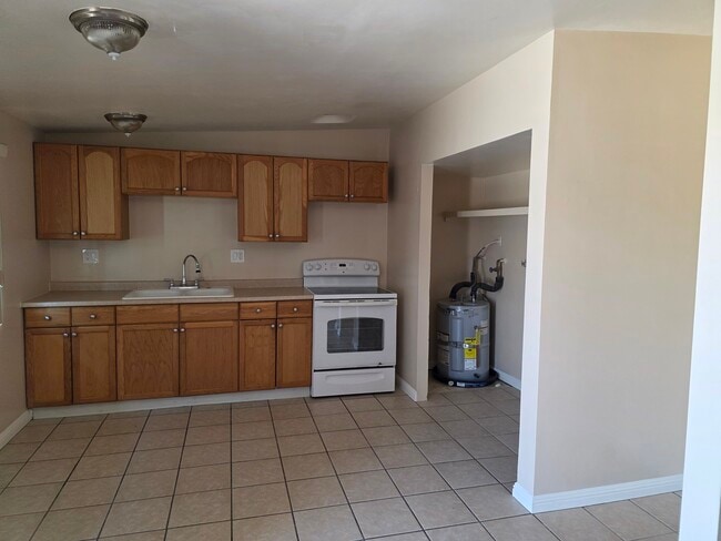 Foto del edificio - 6553 Desert Queen Ave