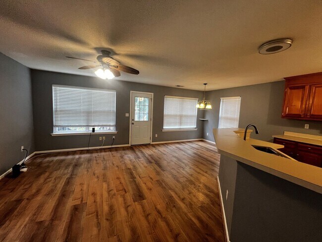 Foto del edificio - Huntersville