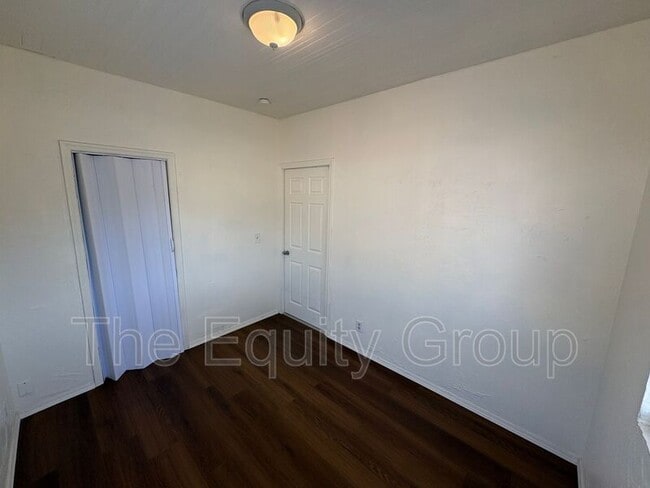 Foto del edificio - 326 S L St