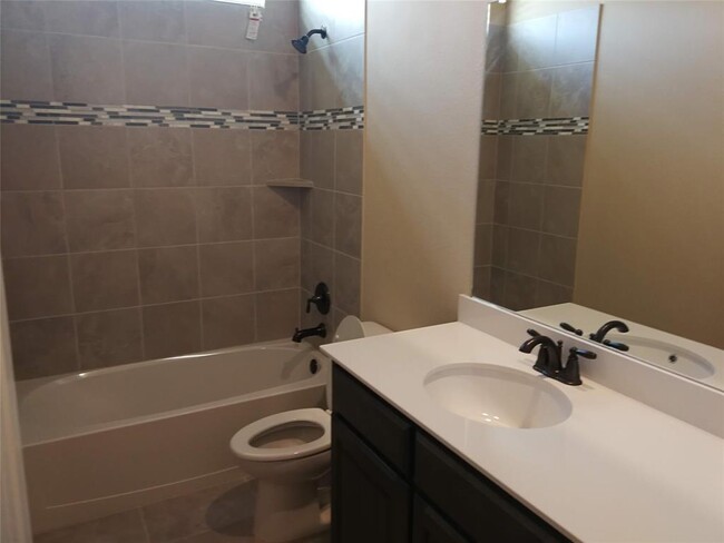 Building Photo - 921 Granite Shoals Dr
