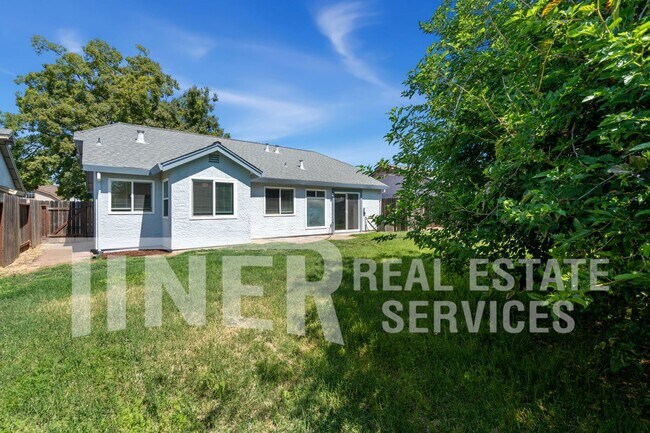 Building Photo - Newly Remodeled Citrus Heights home