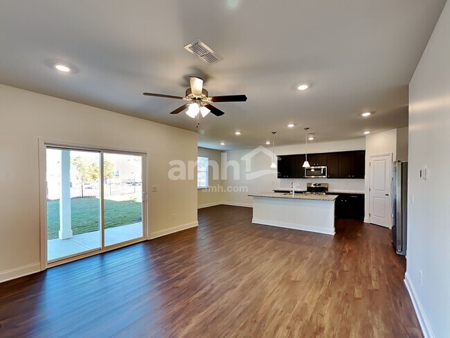 Foto del edificio - 909 Headland Wy