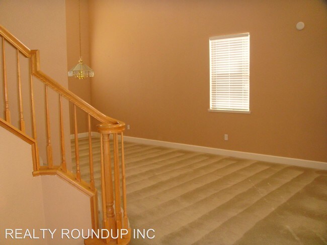 Foto del edificio - 6300 Monvalle Ct