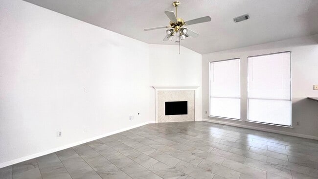 Building Photo - 15322 Newly Dr