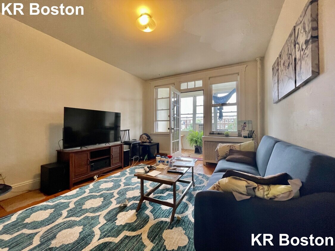 Foto principal - 1620 Commonwealth Ave