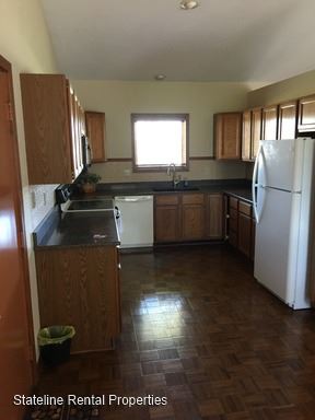 Building Photo - 3073 N Silver Ridge Dr