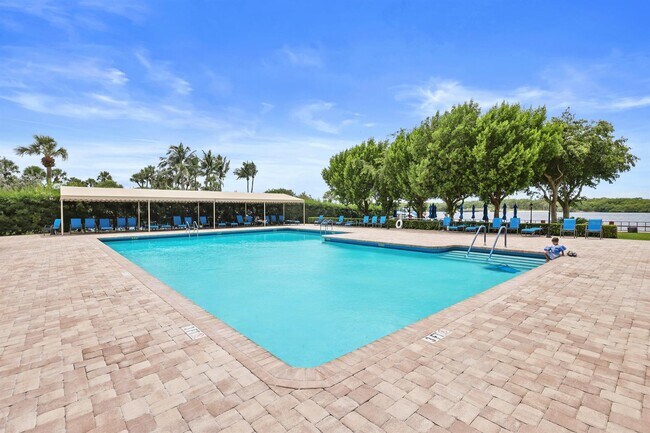 Foto del edificio - 2121 N Ocean Blvd