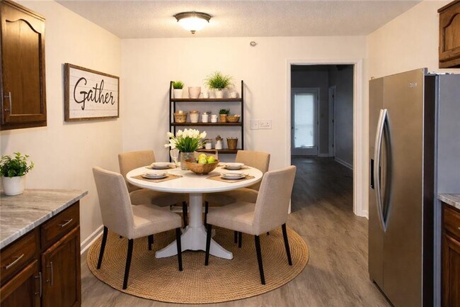 Foto del edificio - 5053 Gardenia Cir