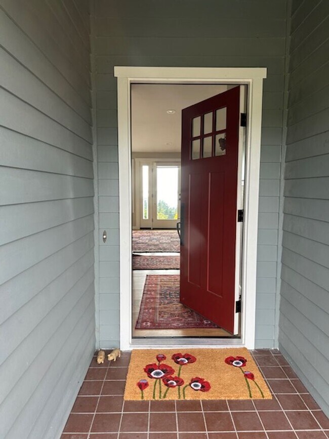 Foto del edificio - Furnished, Short-Term Camano Island Home w...
