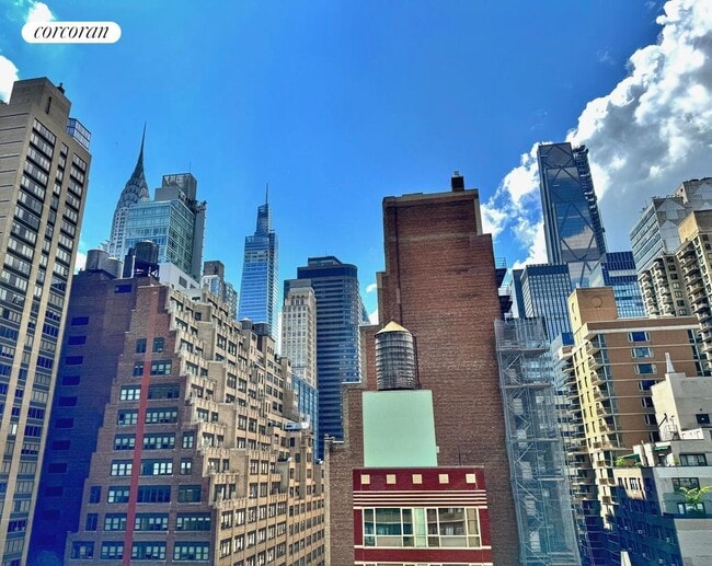 Building Photo - 301 E 45th St