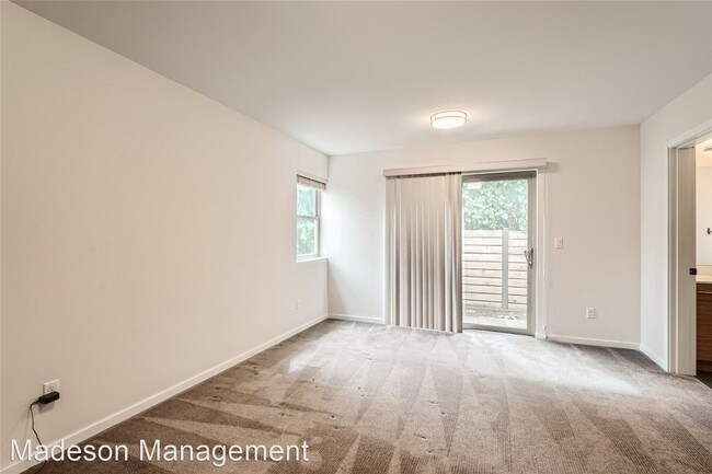 Building Photo - 3 br, 3.5 bath House - 4113 Delridge Way SW