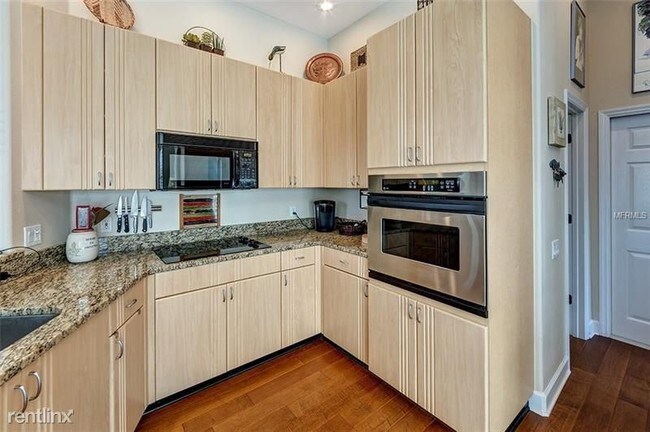 Building Photo - 2 br, 2 bath House - 5208 97th St E