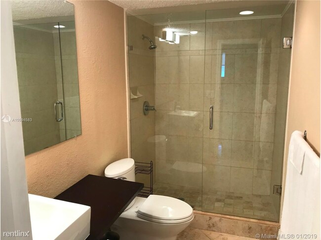 Building Photo - 2 br, 2 bath  - 19380 Collins Ave # PH2