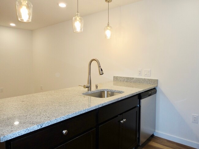 Dishwasher - 1631 W Venango St