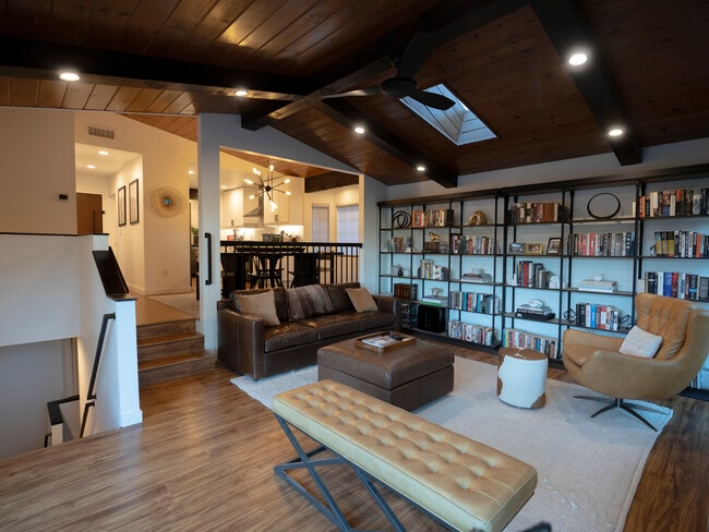 Building Photo - 24568 Albrun Dr