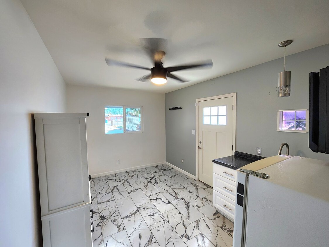 Stylish 1 bed 1 bath Casita in Tempe AZ! ... - Stylish 1 bed 1 bath Casita in Tempe AZ!  ...