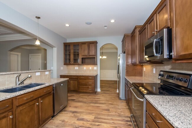 Building Photo - 8209 Willow Branch Dr