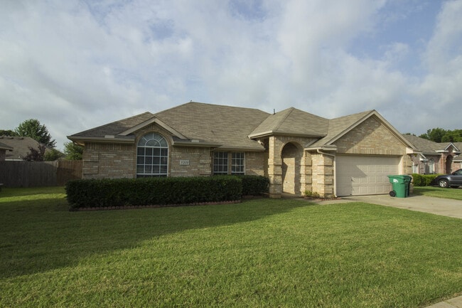 Photo - 5208 Whiting Way House