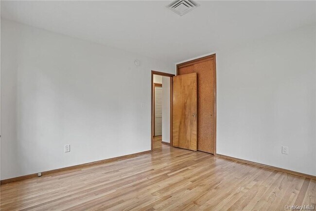 Foto del edificio - 17 Brookside Ave