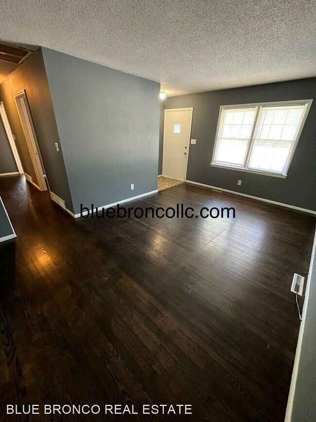 Foto del edificio - 3 br, 2 bath House - 9209 James A Reed Rd