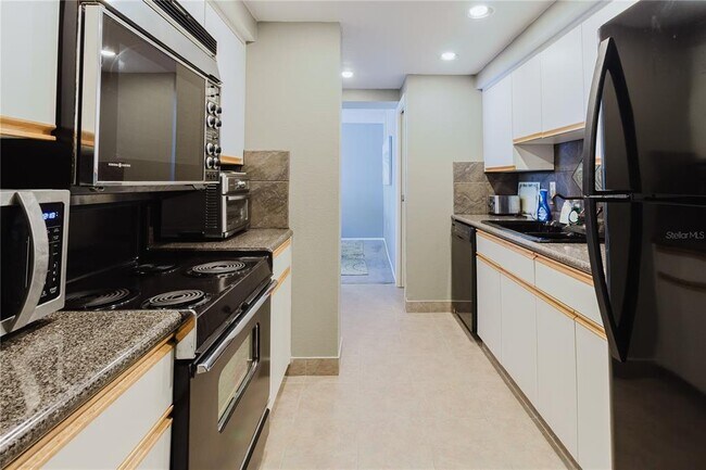 Foto del edificio - 632 Edgewater Dr