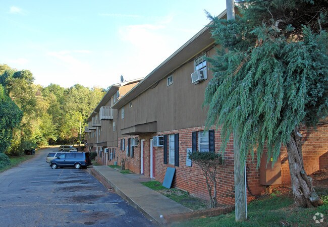 Building Photo - Chicora Court Apartments