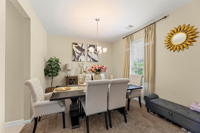 Building Photo - 8622 Oakdale Blf Ct