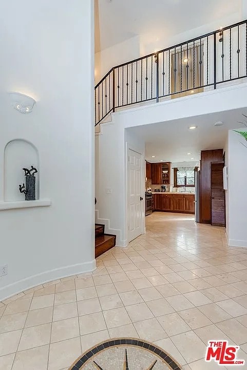 Foto del edificio - 835 N Sycamore Ave