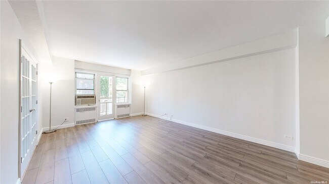 Foto del edificio - 69-10 108th St