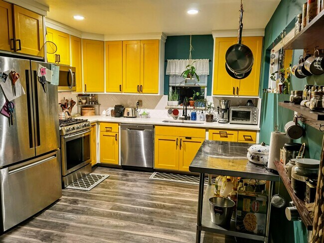 Foto del edificio - 2118 Berwick Ave