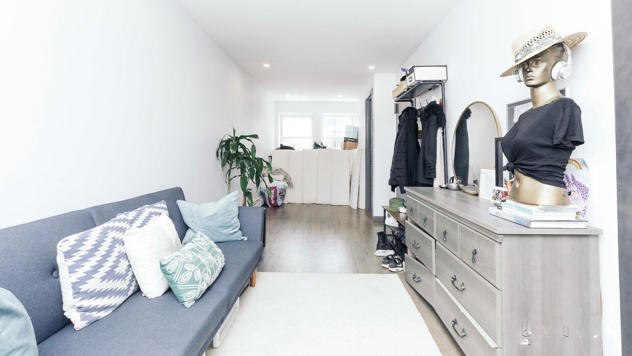 Foto principal - 1099 Madison St
