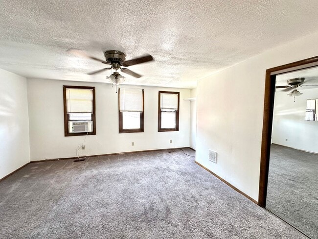Conveniently Located 1 Bed, 1 Bath Unit - Available 7/1! - Conveniently Located 1 Bed, 1 Bath Unit - Available 7/1! Apartment