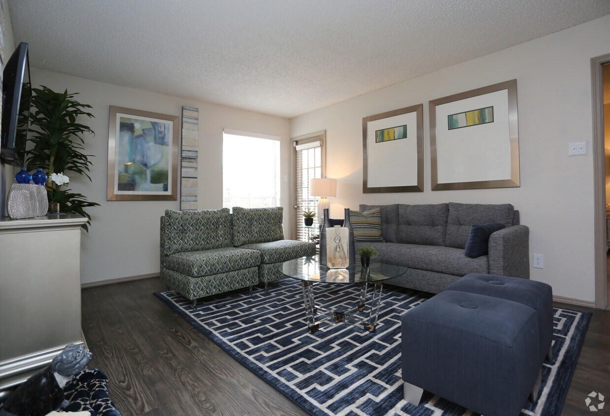 Parc Plaza Apartments Euless, TX