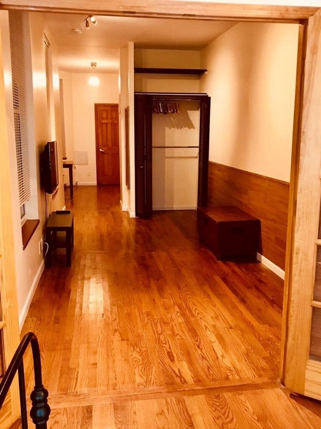 Building Photo - 77 East 77th Street