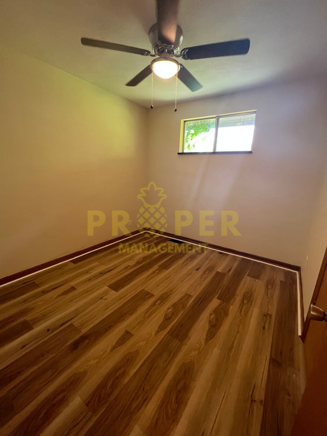 Building Photo - 3 bedrooms 1 bathroom house
