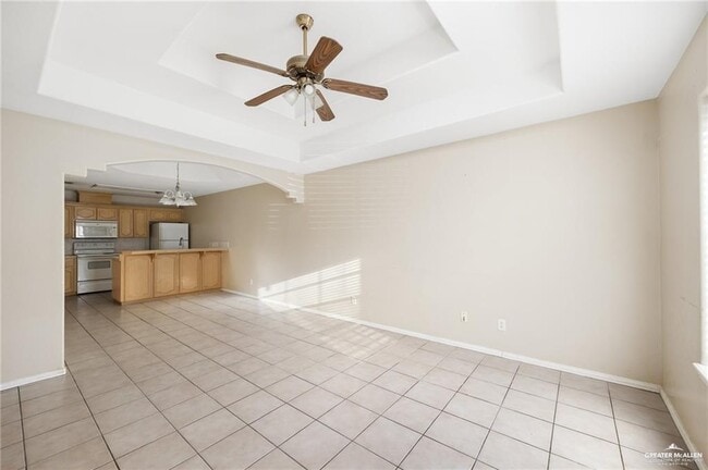 Building Photo - 18 W Prosperity Dr