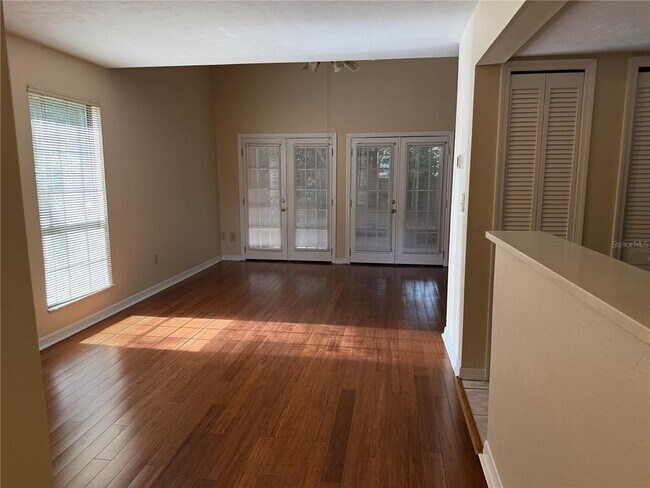 Foto del edificio - 5721 SW 10th Pl
