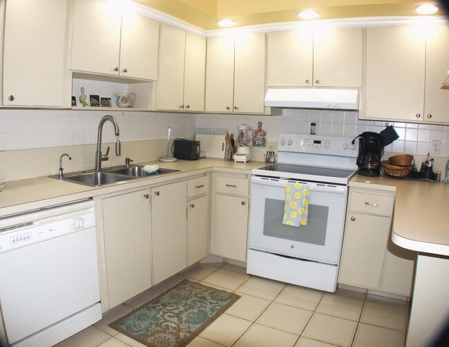 Foto del edificio - 2686 NW 7th Ct