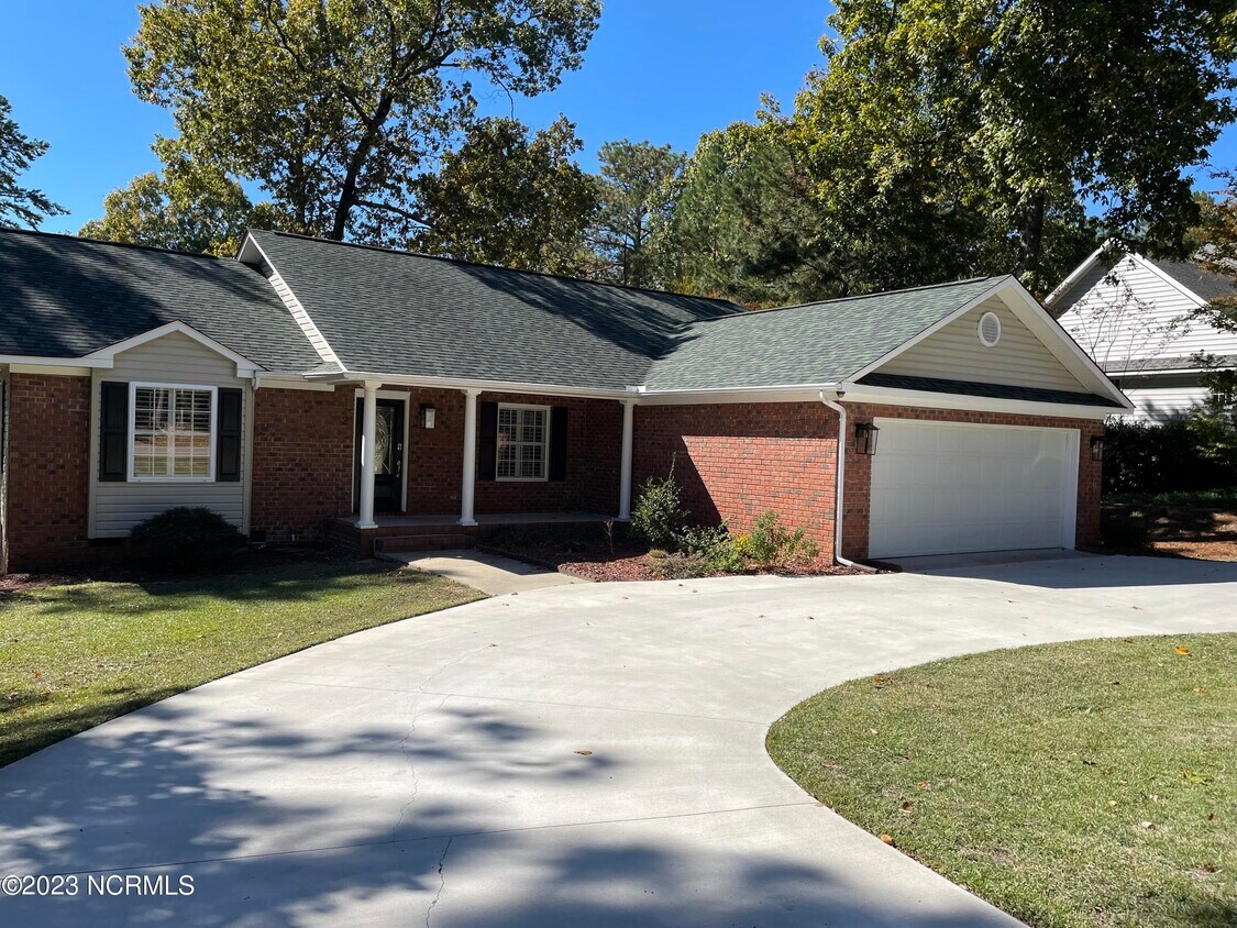 2 Ash Ct, Pinehurst, NC 28374 House Rental in Pinehurst, NC