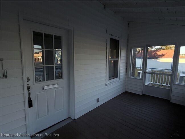 Foto del edificio - 326 Lemon Ave