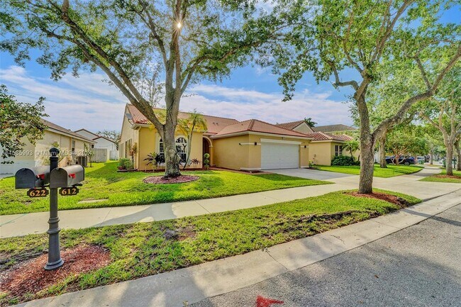 Foto del edificio - 612 Carrington Ln
