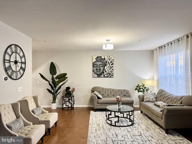 Foto del edificio - 257 Fairfield Cir W