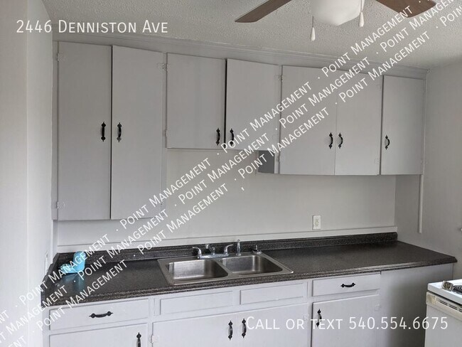 Foto del edificio - 2 bed 1 bath RALEIGH COURT -Available 9/15...
