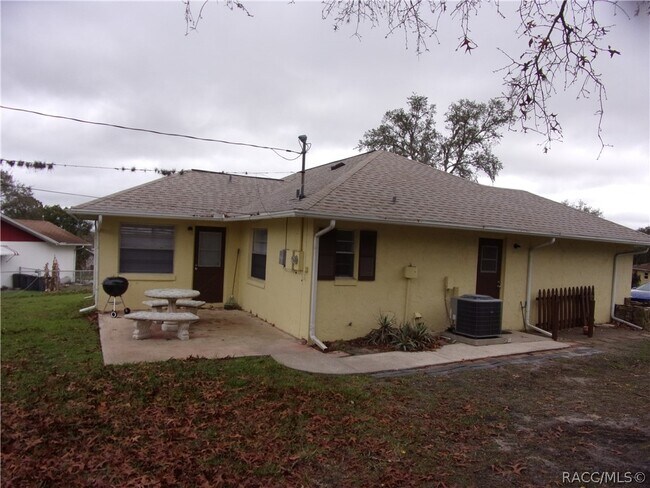Building Photo - 208 S Osceola St