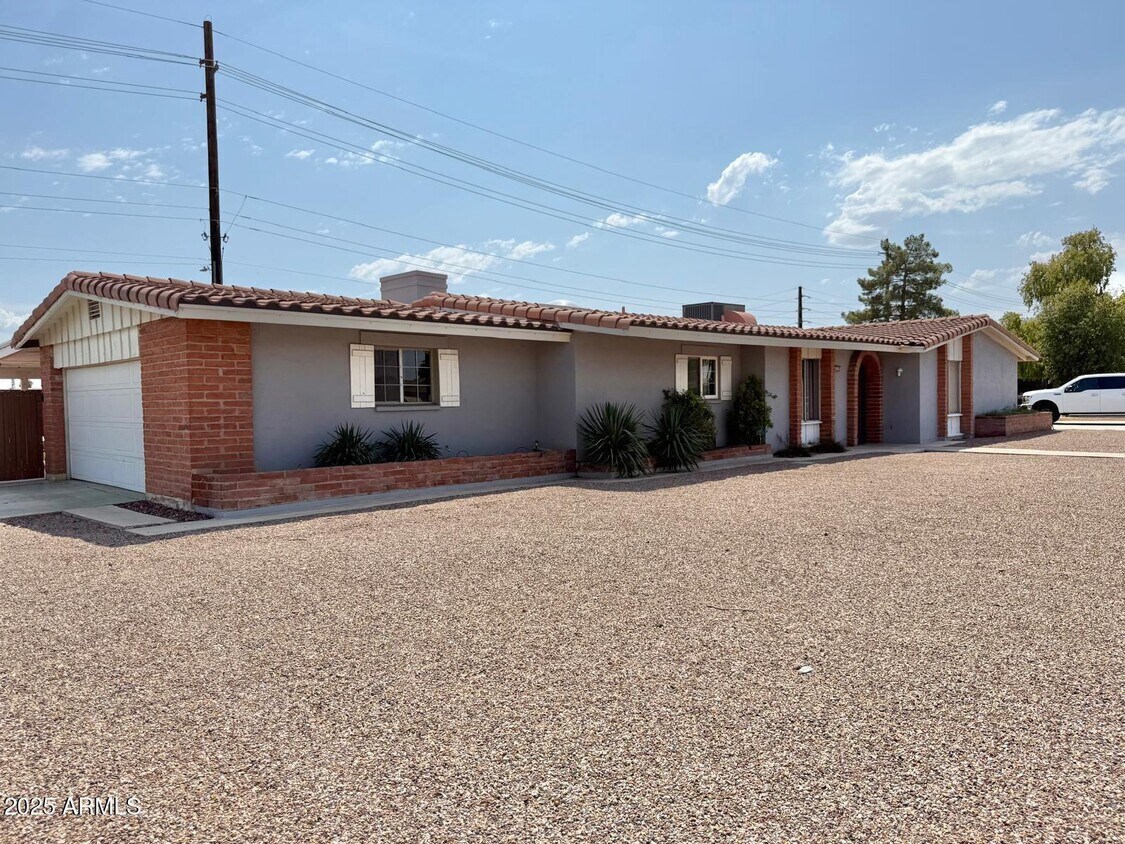 Foto principal - 4503 W Loma Ln