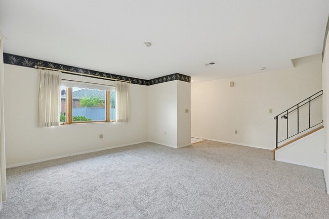 Building Photo - 52 Rosewood Dr